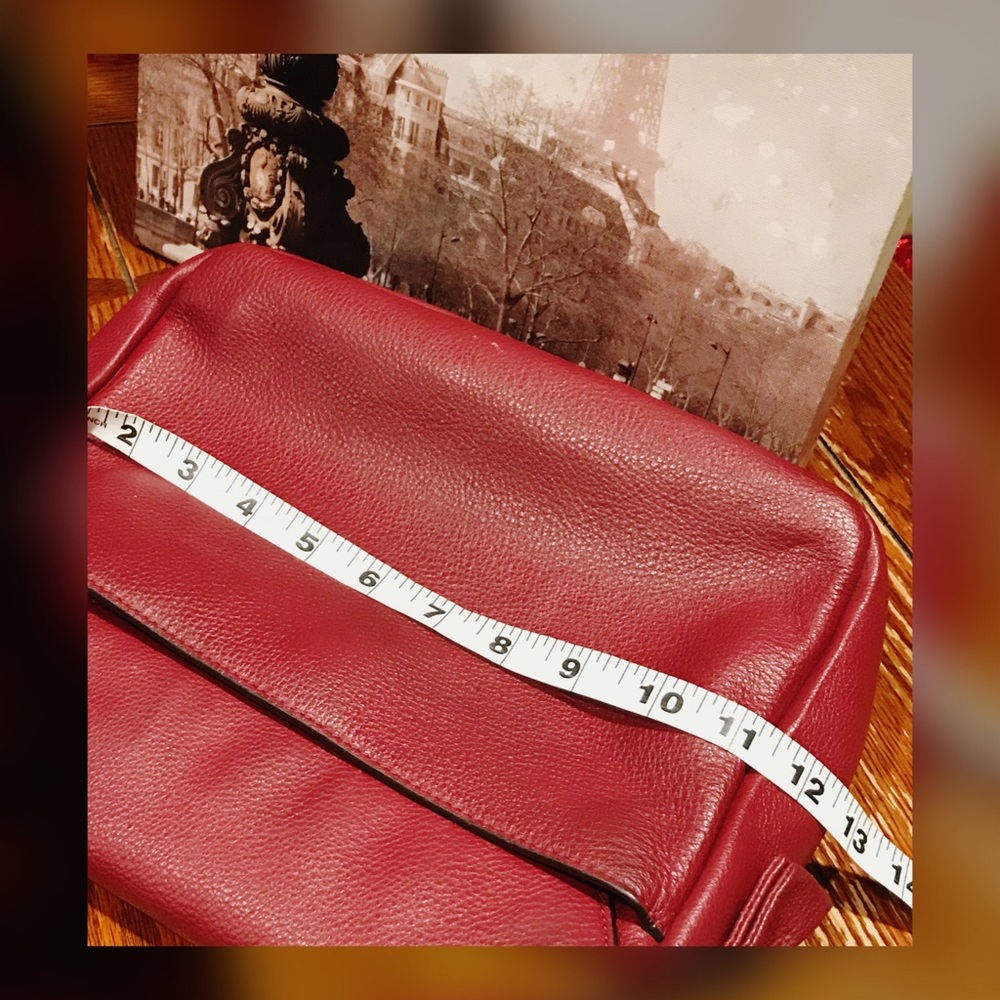 🦋 Beautiful Tory Burch Crossbody! - Picture 2 of 5